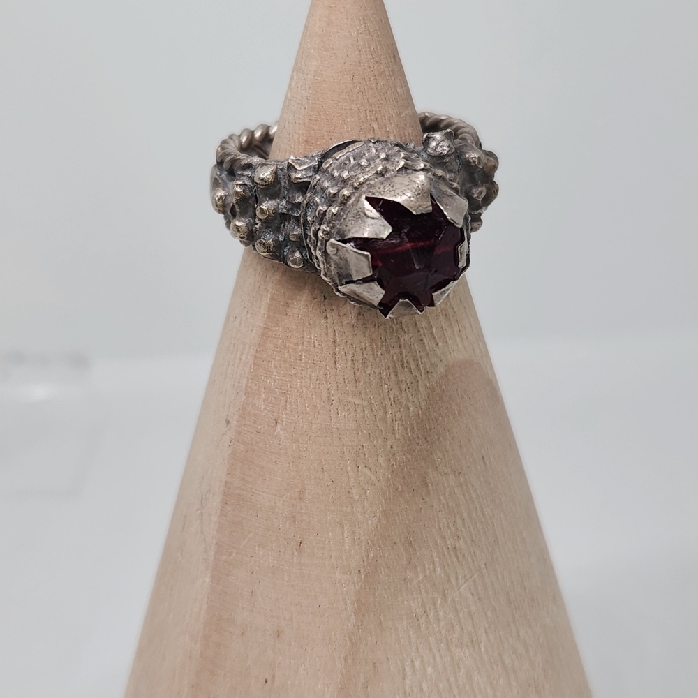 Antique Vintage Yemen 900 Silver Red Carnelian Tribal Ring Sz 11 Brutalist Chunk - Picture 10 of 12